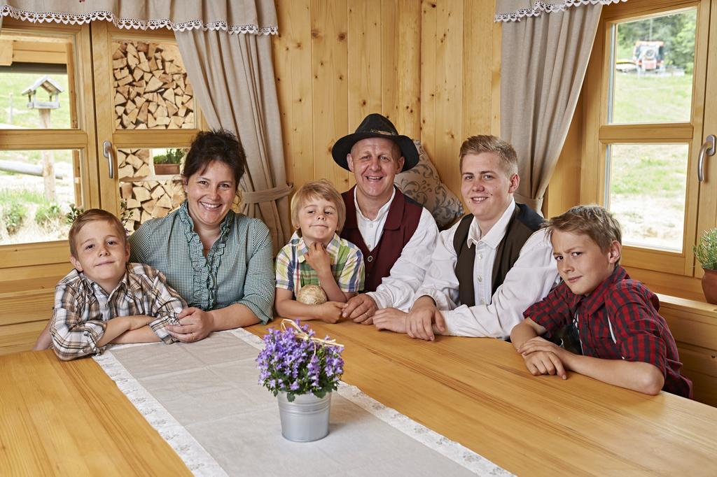 Holiday Chalet "Alpine Dreams" With Private Wellness Solčava Rum bild
