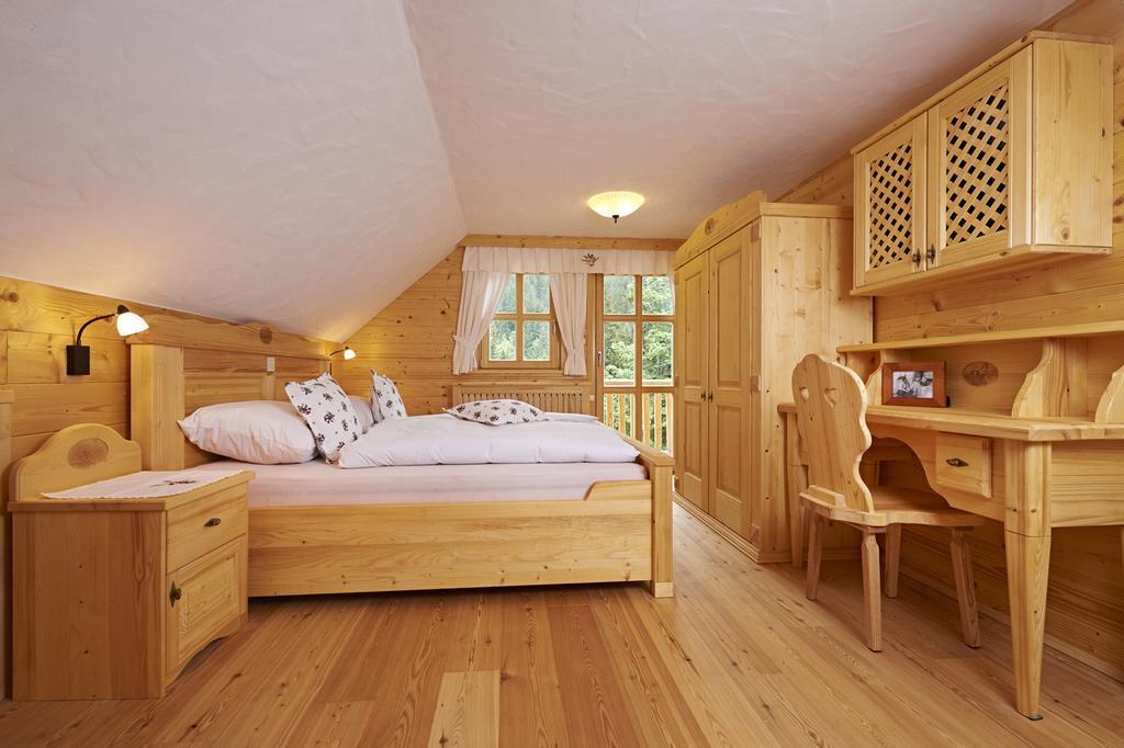 Holiday Chalet "Alpine Dreams" With Private Wellness Solčava Rum bild